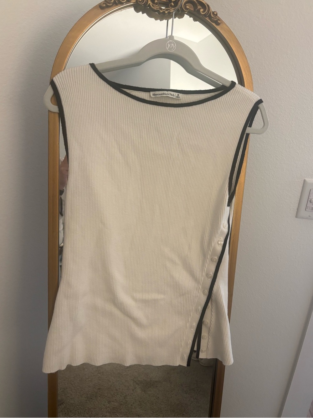 Abercrombie & Fitch Cream Ribbed Shell Top with Black trim (sweater top)